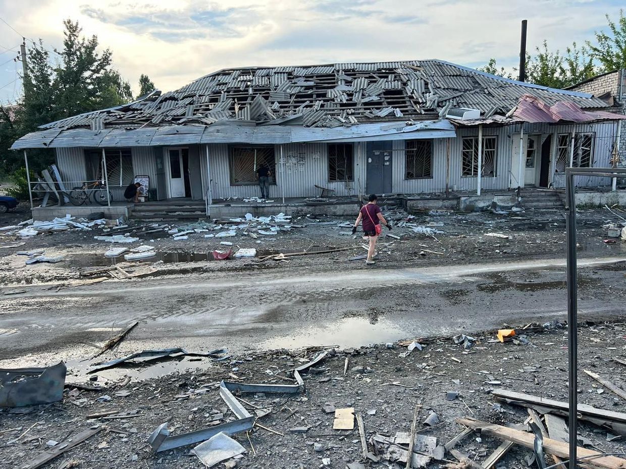 Russian 250-kilogram guided bombs injure at least 5 in Donetsk Oblast